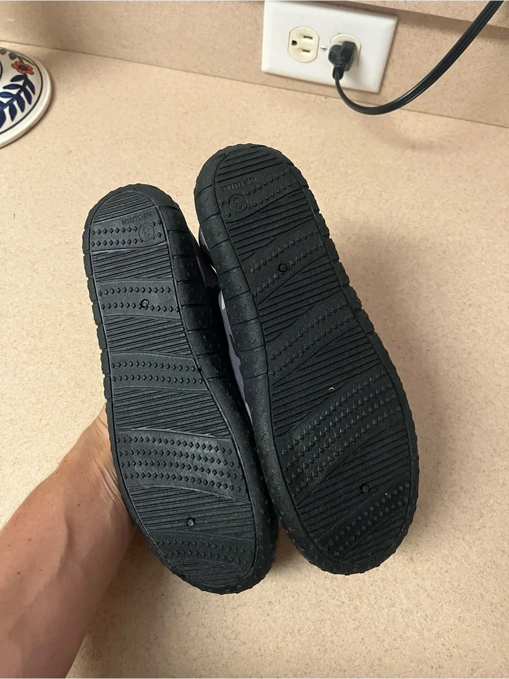 NWT Cat & Jack Kids' Grover Slip-On Water Shoes grey & black Camo 3